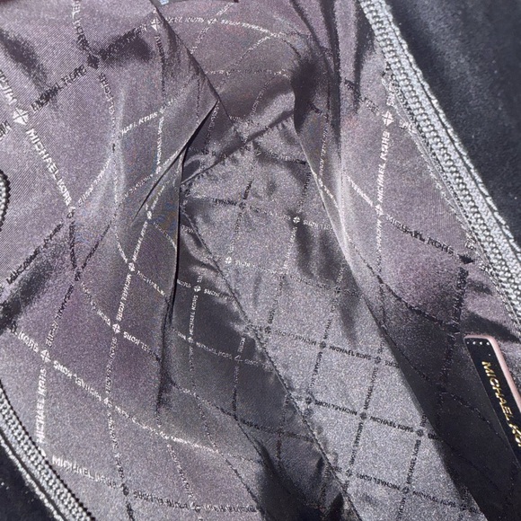 Michael Kors Two-Tone Navy and Cream Tote - Picture 8 of 9